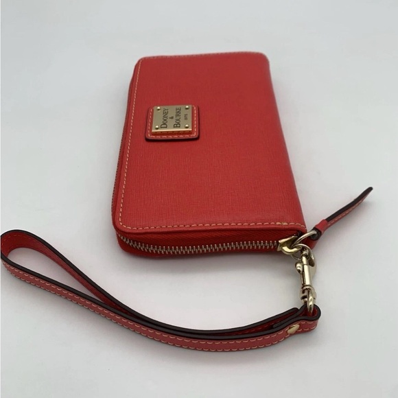 Dooney & Bourke Saffiano Leather Red Zip-Around Wristlet Wallet Like New! - Picture 5 of 10